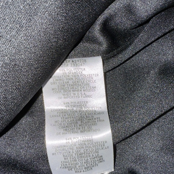 Betsy & Adam "VIOLETTE" LONG STRAPLESS V NECK TUXEDO DRESS Size 2 - Picture 11 of 11